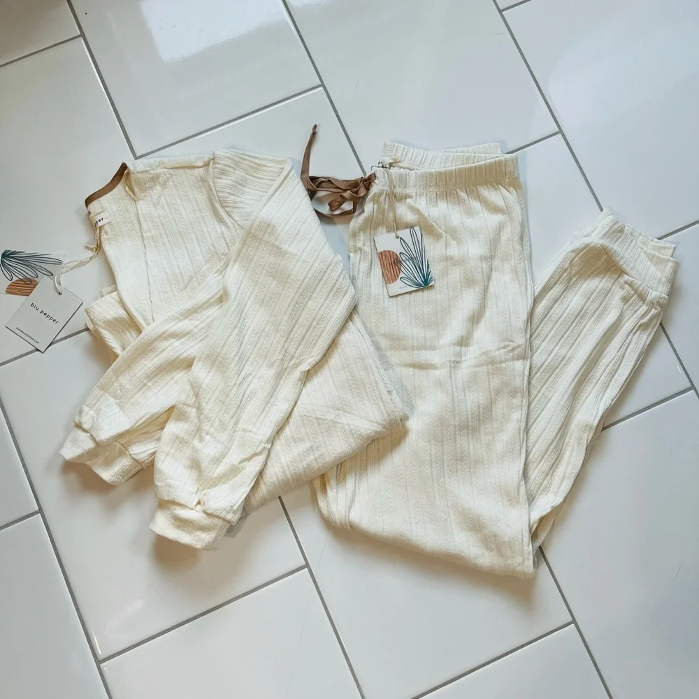 Blu Pepper Cream Knit 2pc Lounge Set - Picture 5 of 15